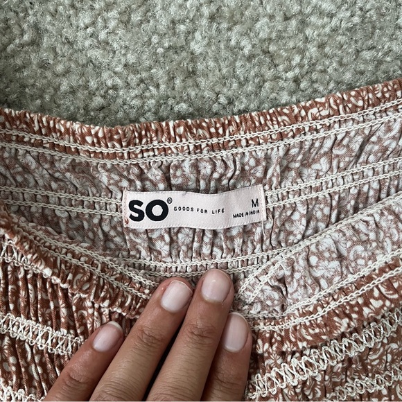 Floral Ruffled Top - Picture 2 of 2